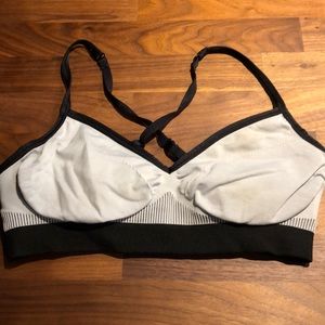 Size 6 Lululemon sports bra